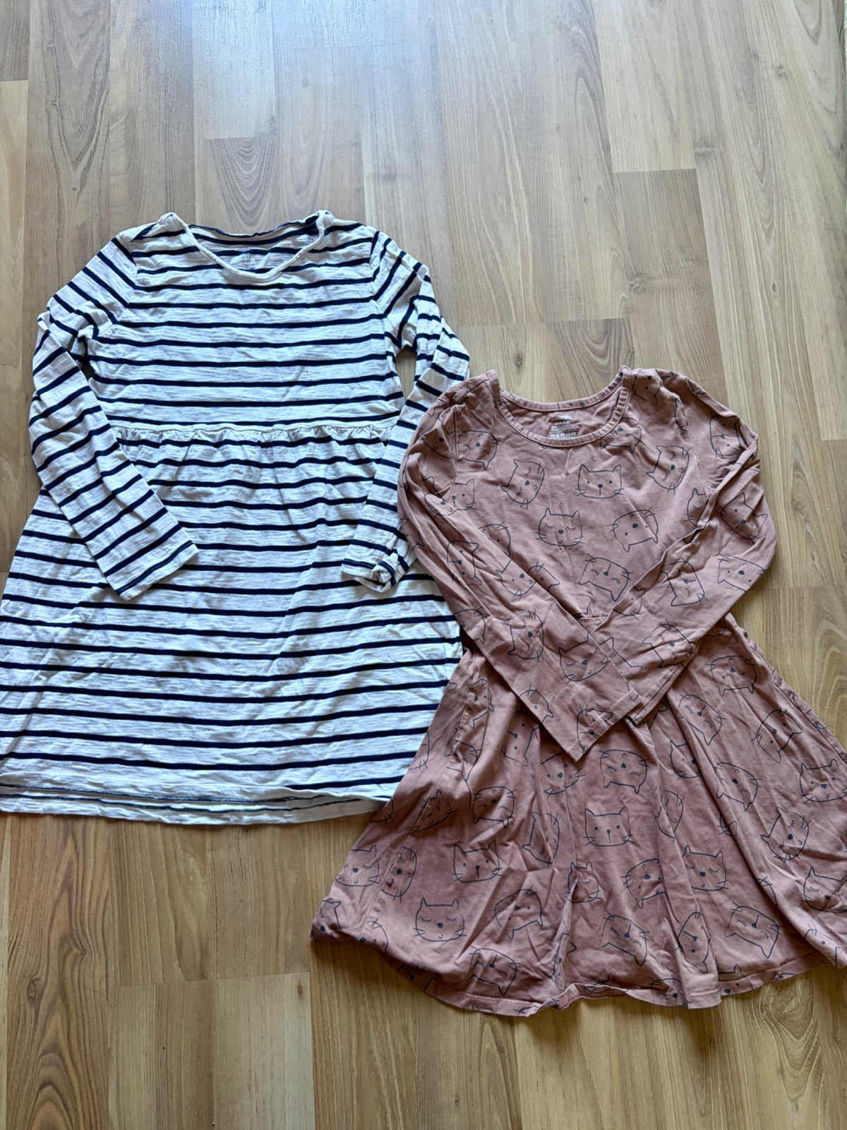 2 x long sleeve dresses , Kids 7