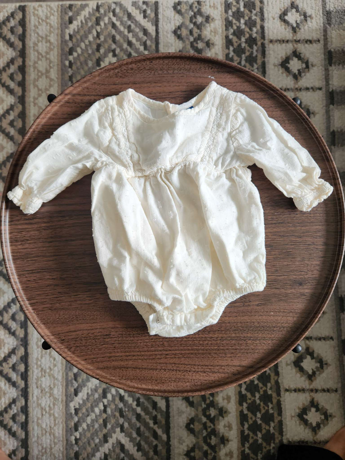 Old Navy White Onesie 0-3m, Kids 3 Month (0-3M)