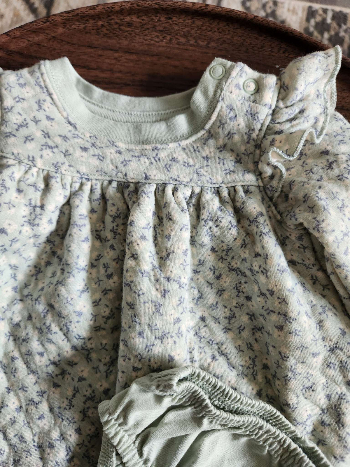 Carter's Green Floral Sweater Dress and Bloomers 0-3m, Kids 3 Month (0-3M)