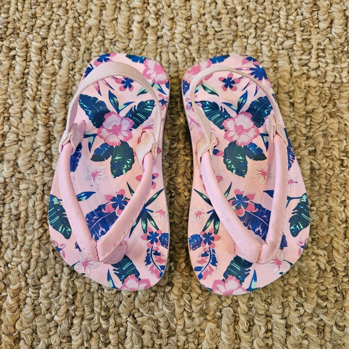 flip-flops size 4, Shoes 4 (Baby: 0-12 mth)