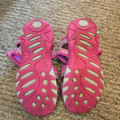 Paw patrol sandal size 10, Shoes 10 (Toddler:2-4yr)