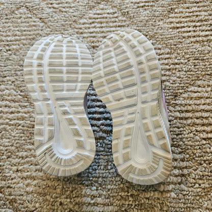 Rainbow sneakers size 7, Shoes 7 (Walkers:12-24 mth)