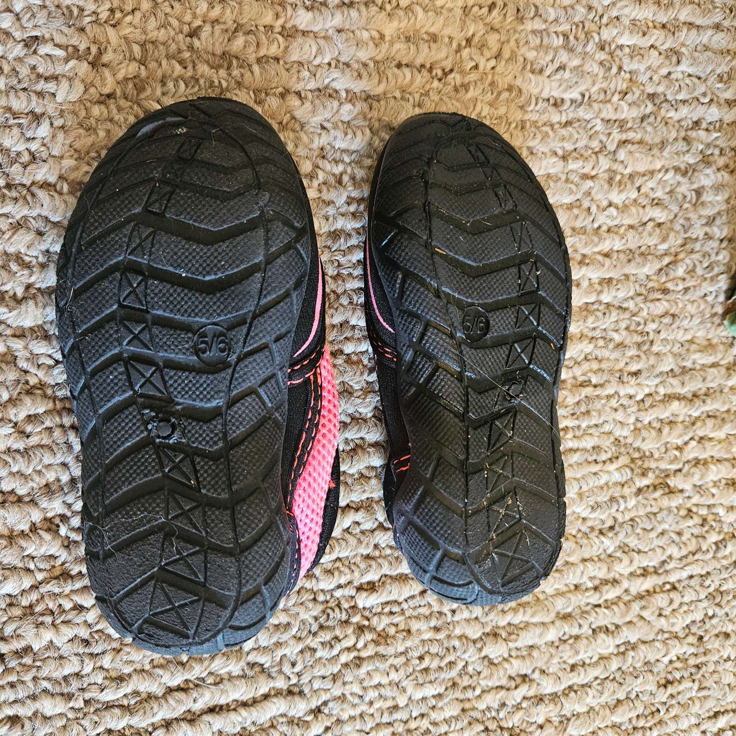 Water shoes size 5/6, Shoes 5 (Walkers:12-24 mth)