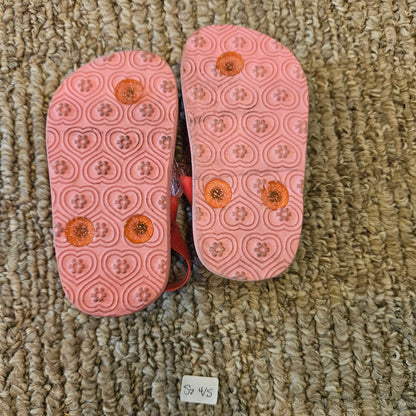 Girls pink flip flops size 4/5, Shoes 4.5 (Walkers:12-24 mth)