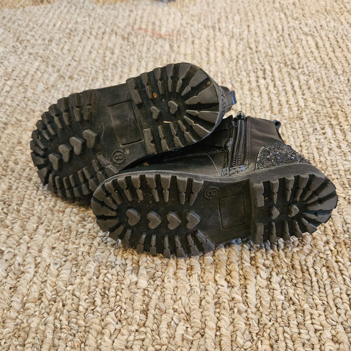 Girls sparkly boots size 8, Shoes 8 (Toddler:2-4yr)