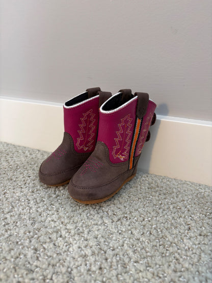 Newborn cowboy boots the cutest for stampede , Shoes 0 (Baby: 0-12 mth)