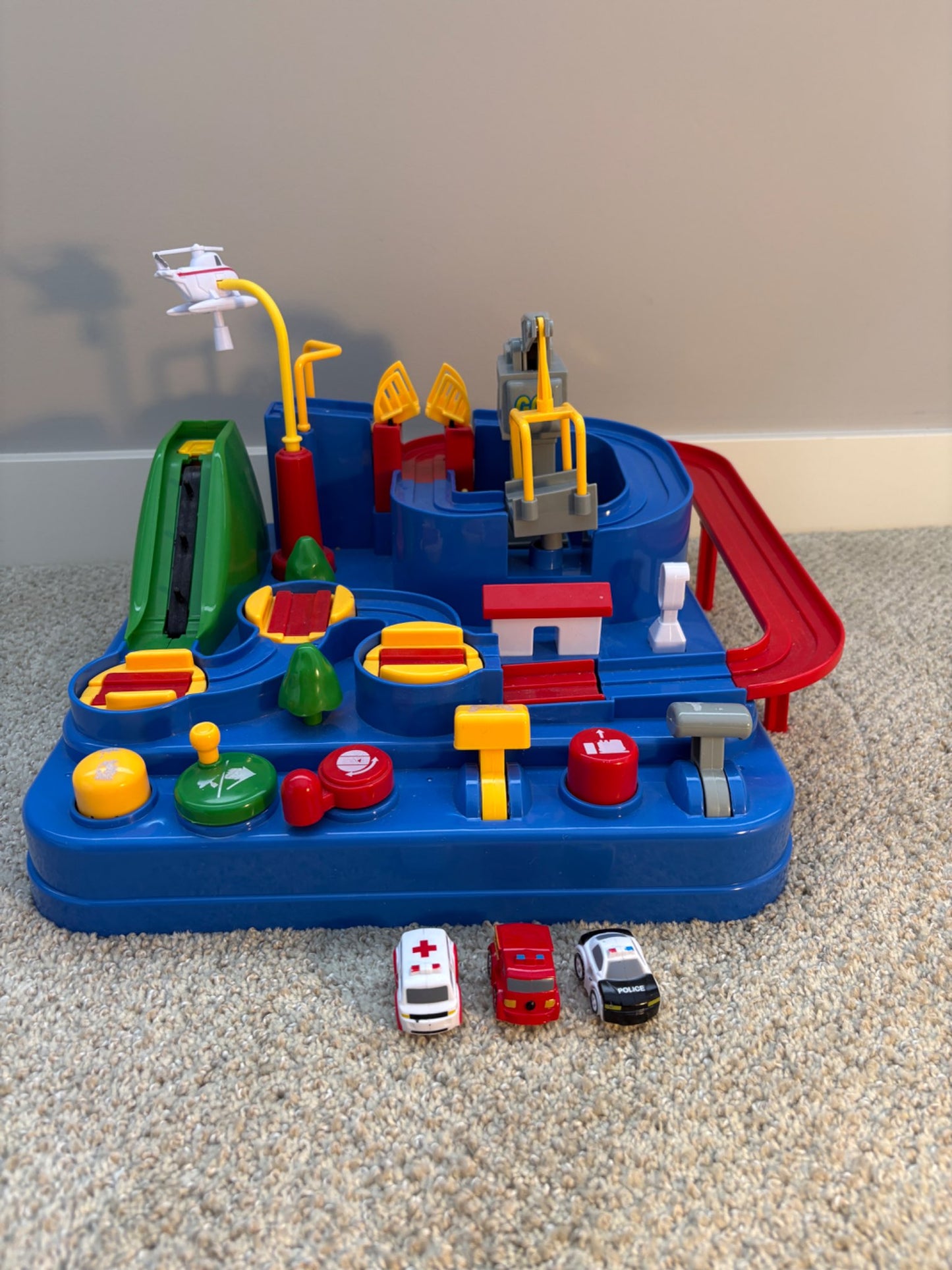 City rescue car track with different buttons