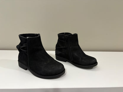 Cute black dress booties size 8, Shoes 8 (Toddler:2-4yr)