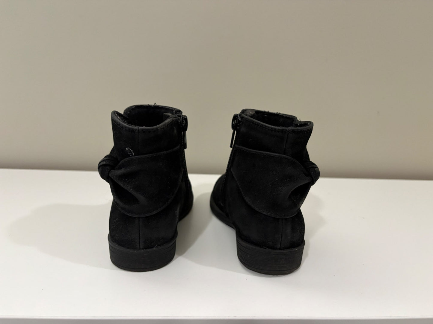Cute black dress booties size 8, Shoes 8 (Toddler:2-4yr)