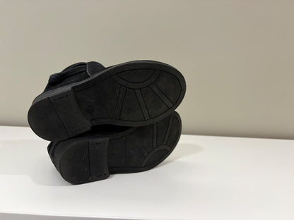 Cute black dress booties size 8, Shoes 8 (Toddler:2-4yr)