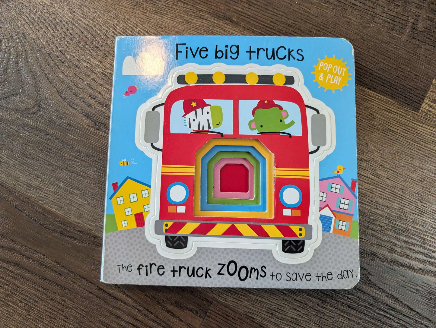 Five big trucks book - Pop out and play