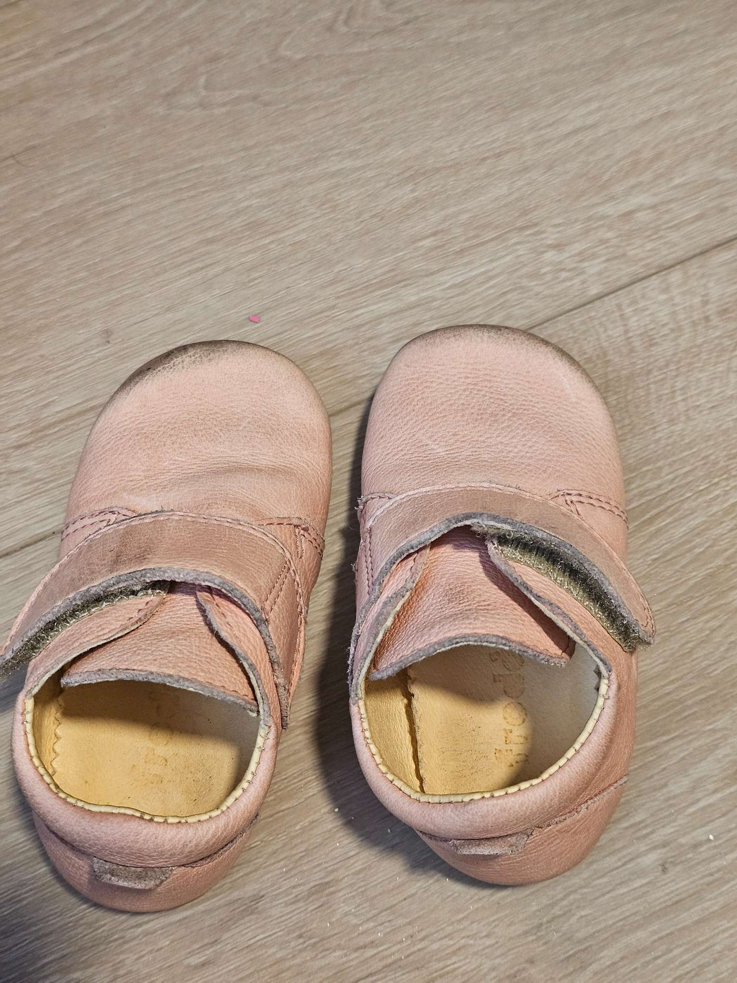 Baby girl shoes , Shoes 4.5 (Walkers:12-24 mth)