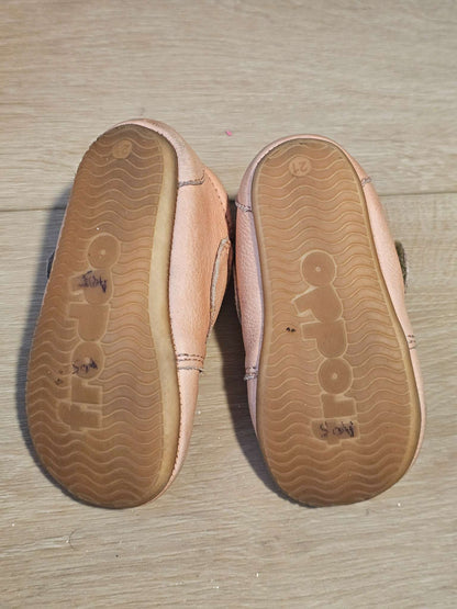 Baby girl shoes , Shoes 4.5 (Walkers:12-24 mth)