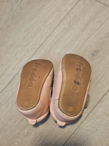 Baby girl shoes , Shoes 4.5 (Walkers:12-24 mth)