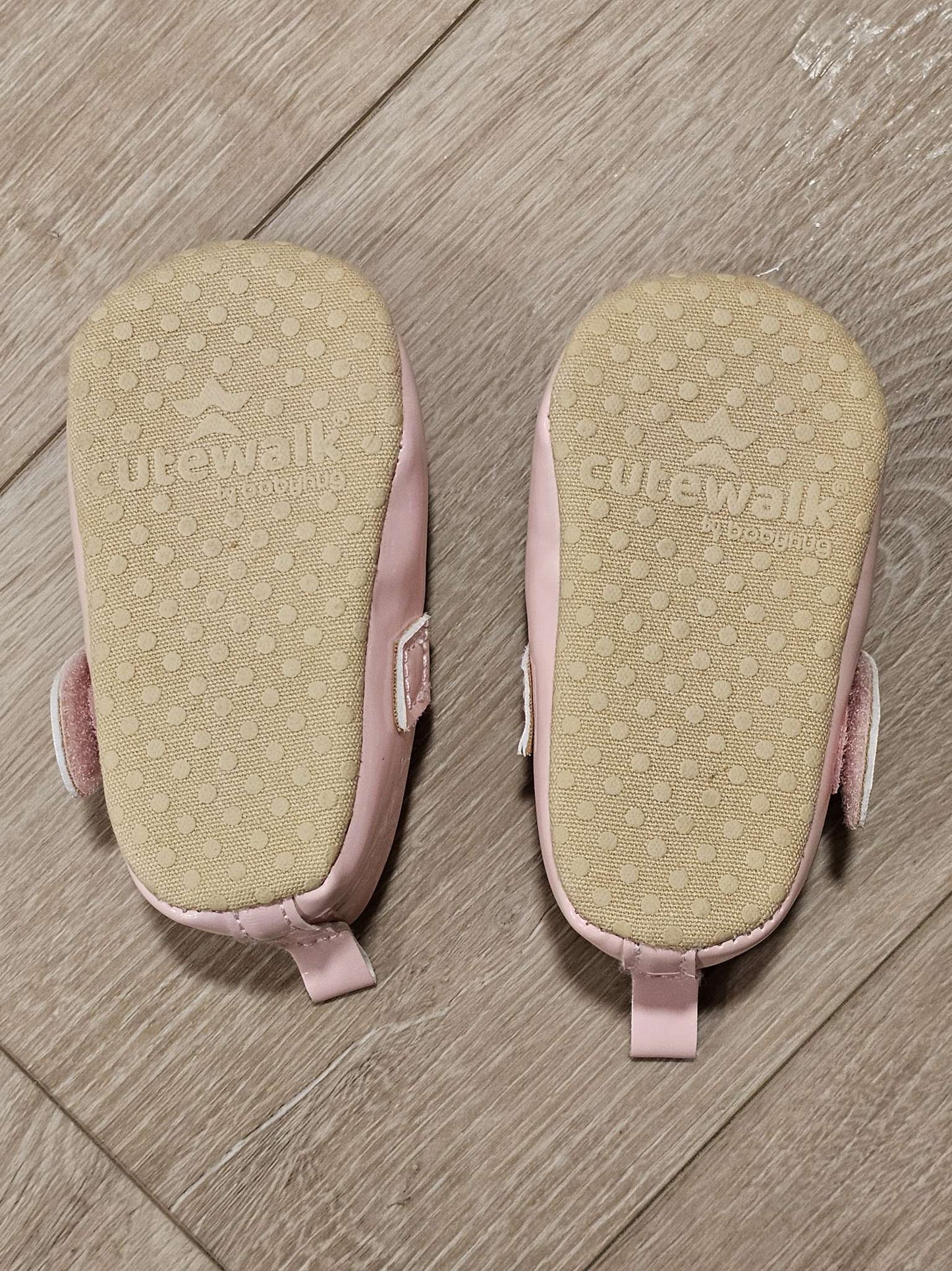 Baby Girl Shoes with Bow, Shoes .5 (Baby: 0-12 mth)