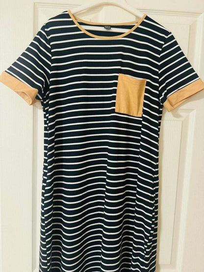 Maternity Zipper Nursing Tee Dress, Maternity M (8-10)