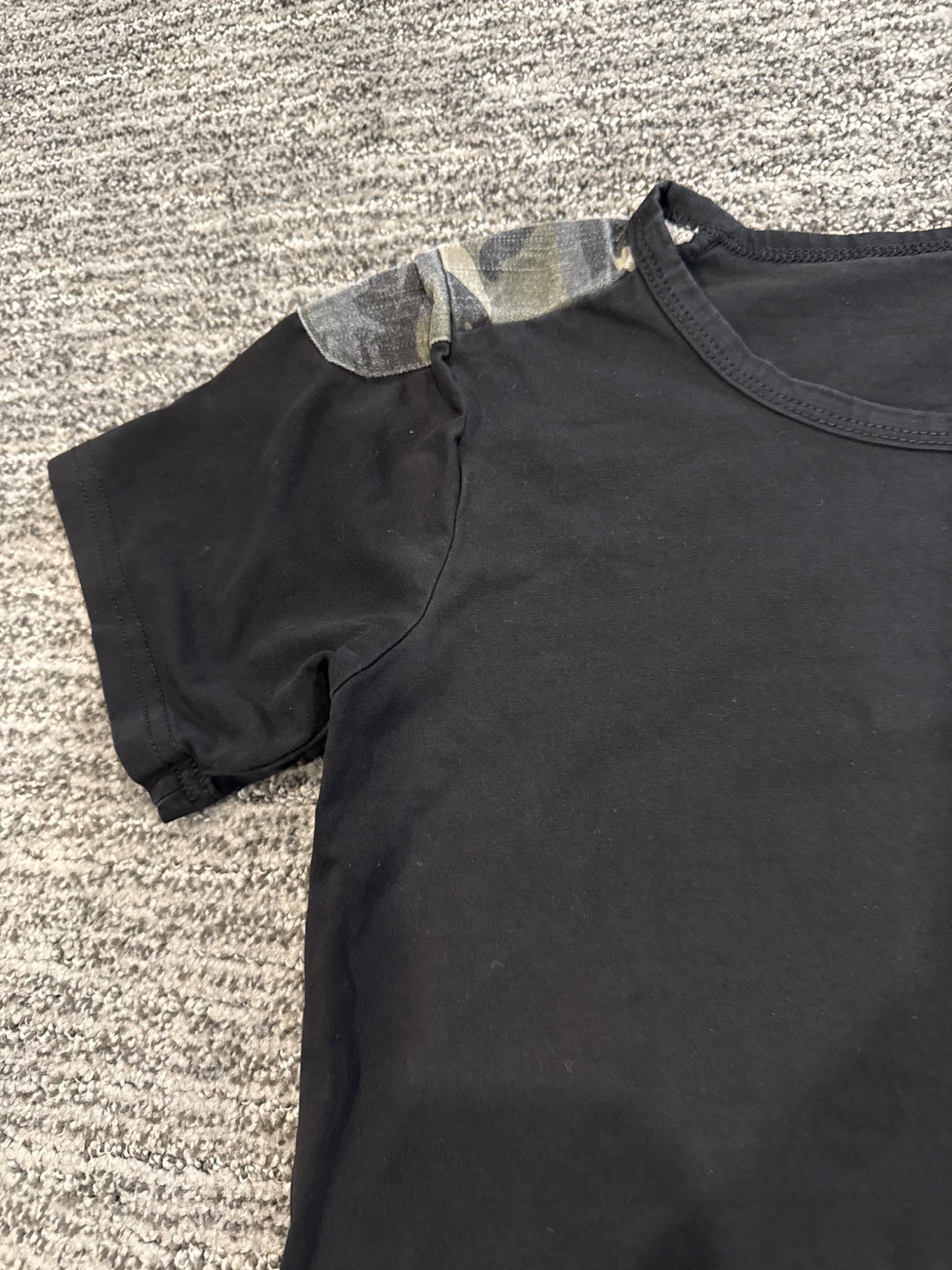 Boys top approximately size 7-8, Kids 7