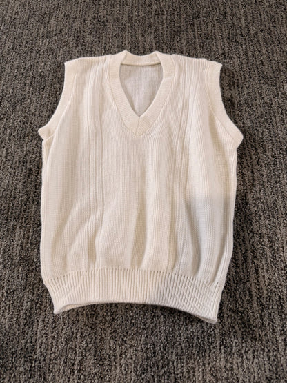 Size approximately 6-7 over vest, Kids 6/6X