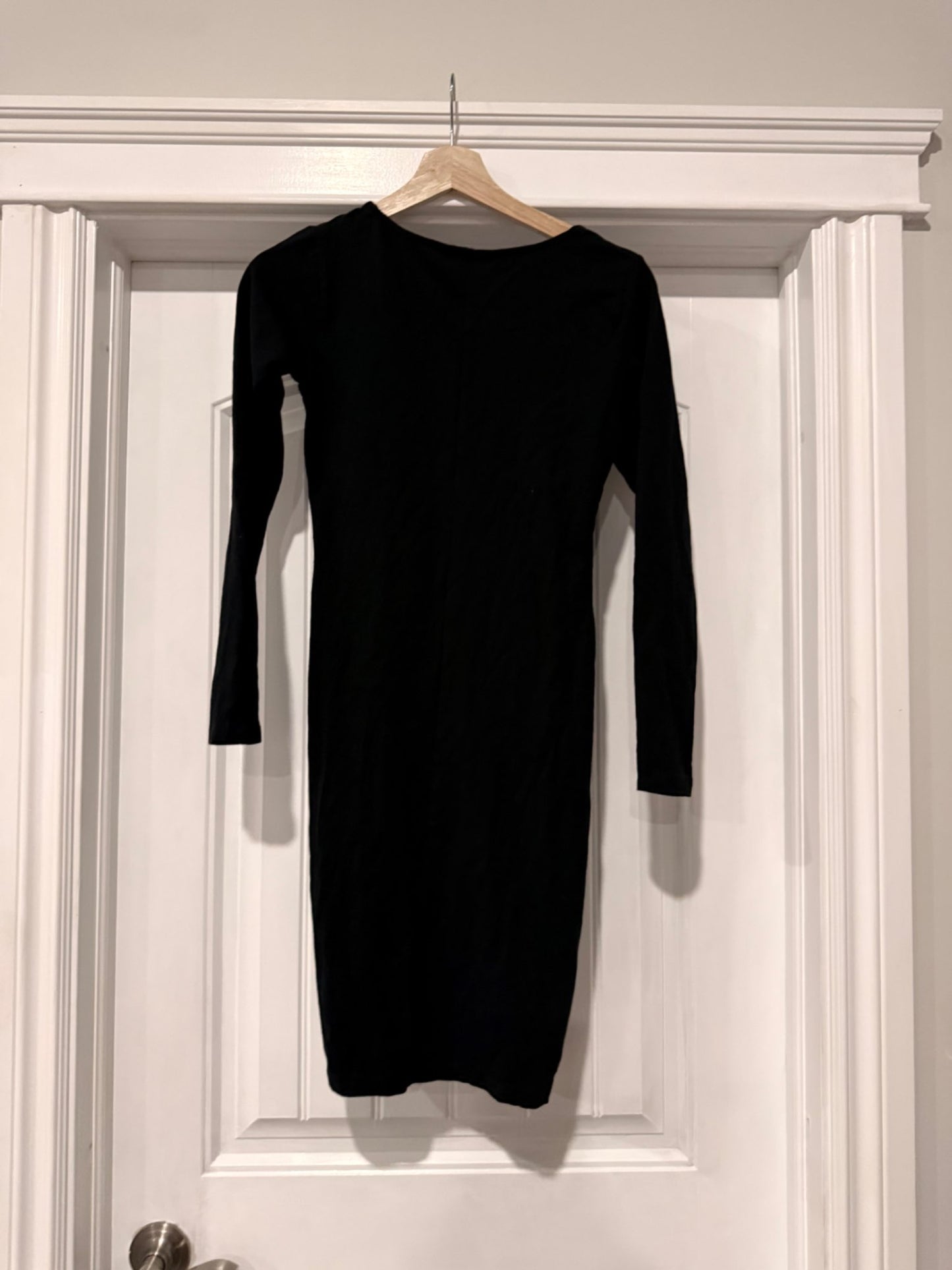 H & M knot front stretchy Maternity dress, Maternity S (4-6)
