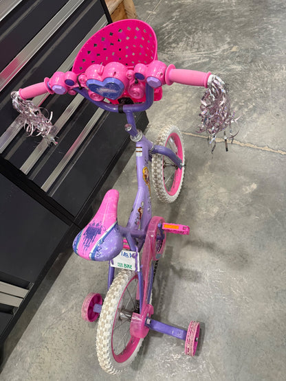 Girls bike from Canadian tire
