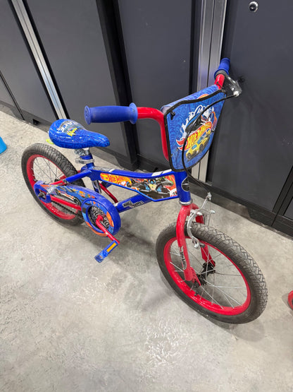 Boys bike from Canadian Tire