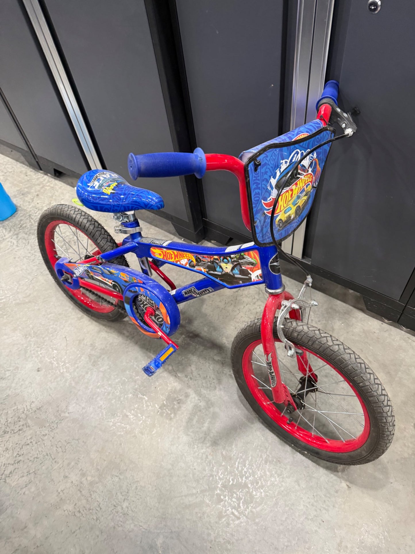 Boys bike from Canadian Tire