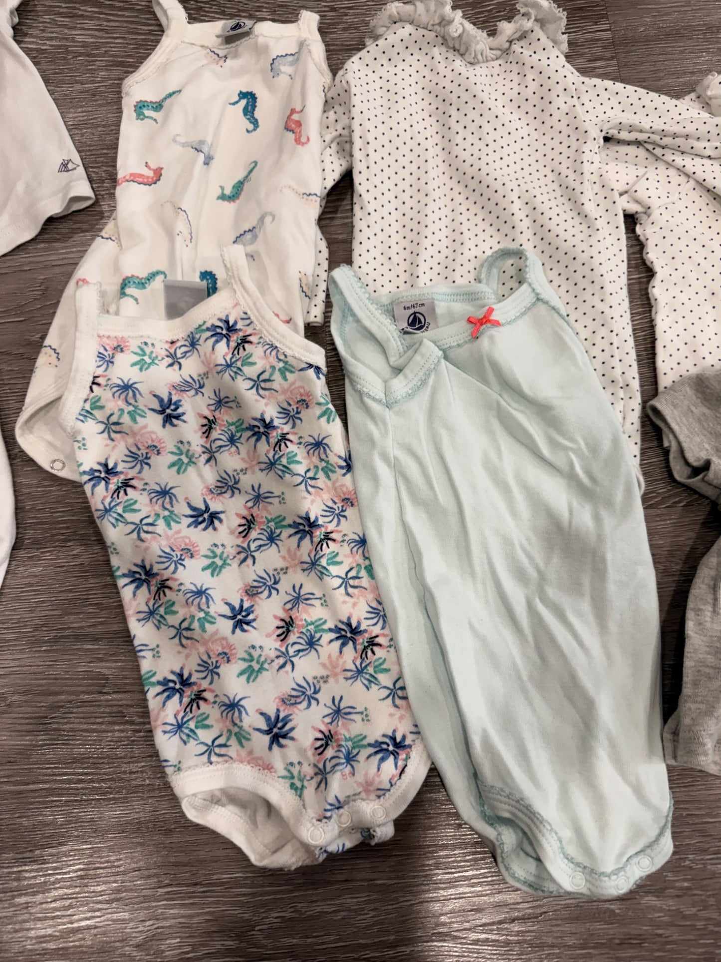 6 month bundle dress with head band, pants and onesies, Kids 6 Month (3-6M)