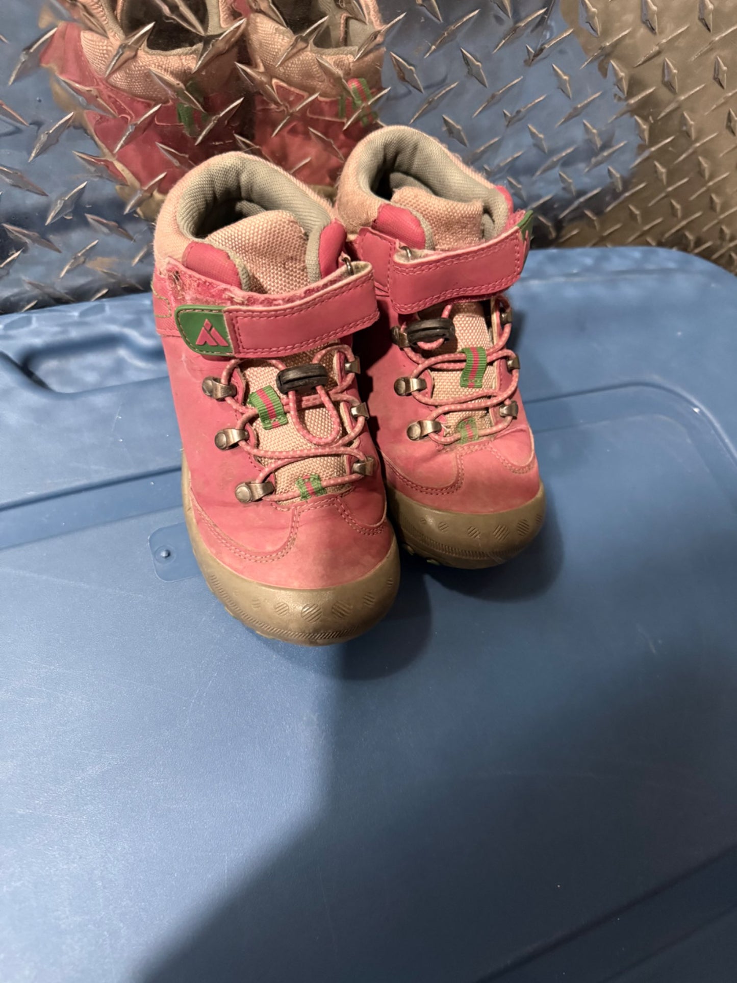 Mishanashka pink hiking boots, Shoes 13 (Kids:4-8yr)