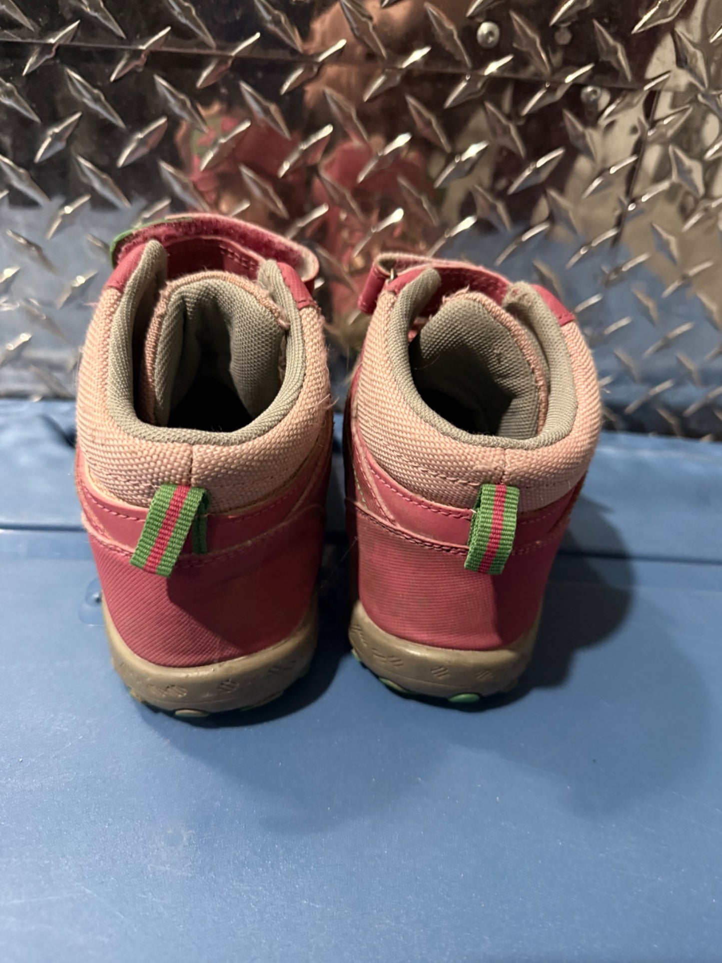 Mishanashka pink hiking boots, Shoes 13 (Kids:4-8yr)