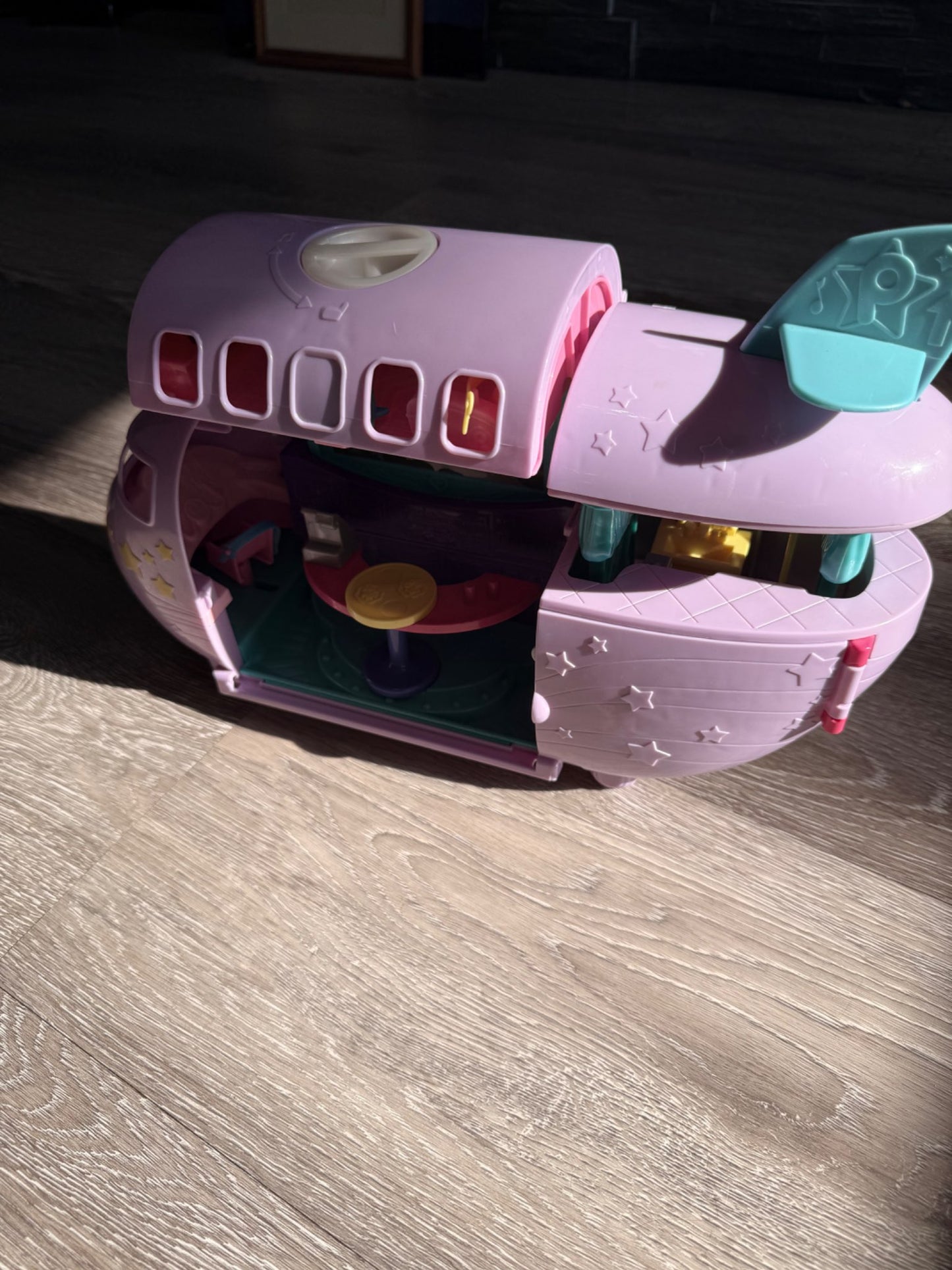 Polly Pocket Airplane