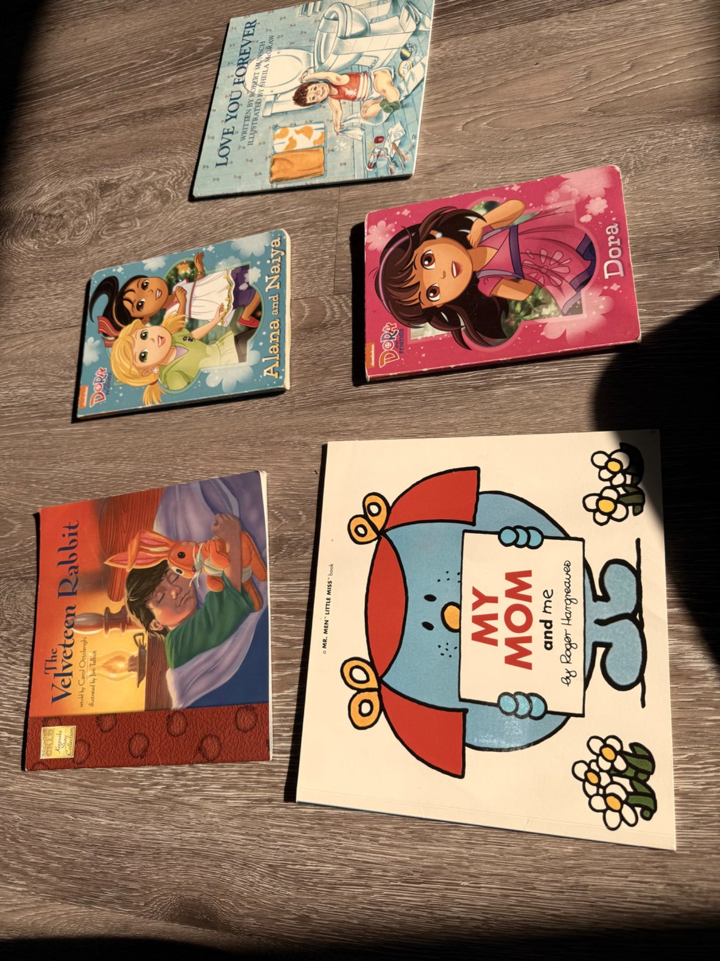 Book bundle with Robert Munsch’s I love you Forever