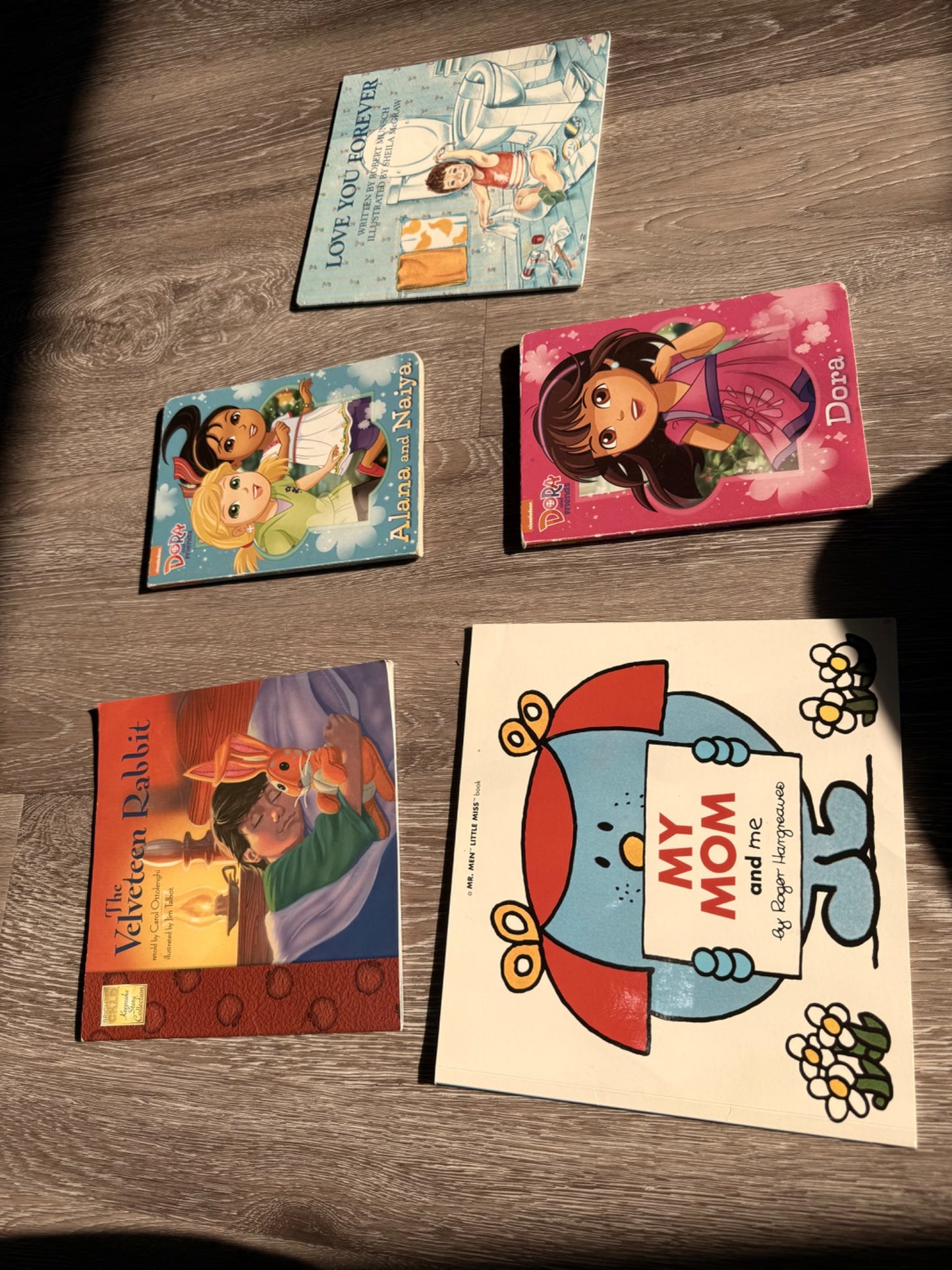 Book bundle with Robert Munsch’s I love you Forever