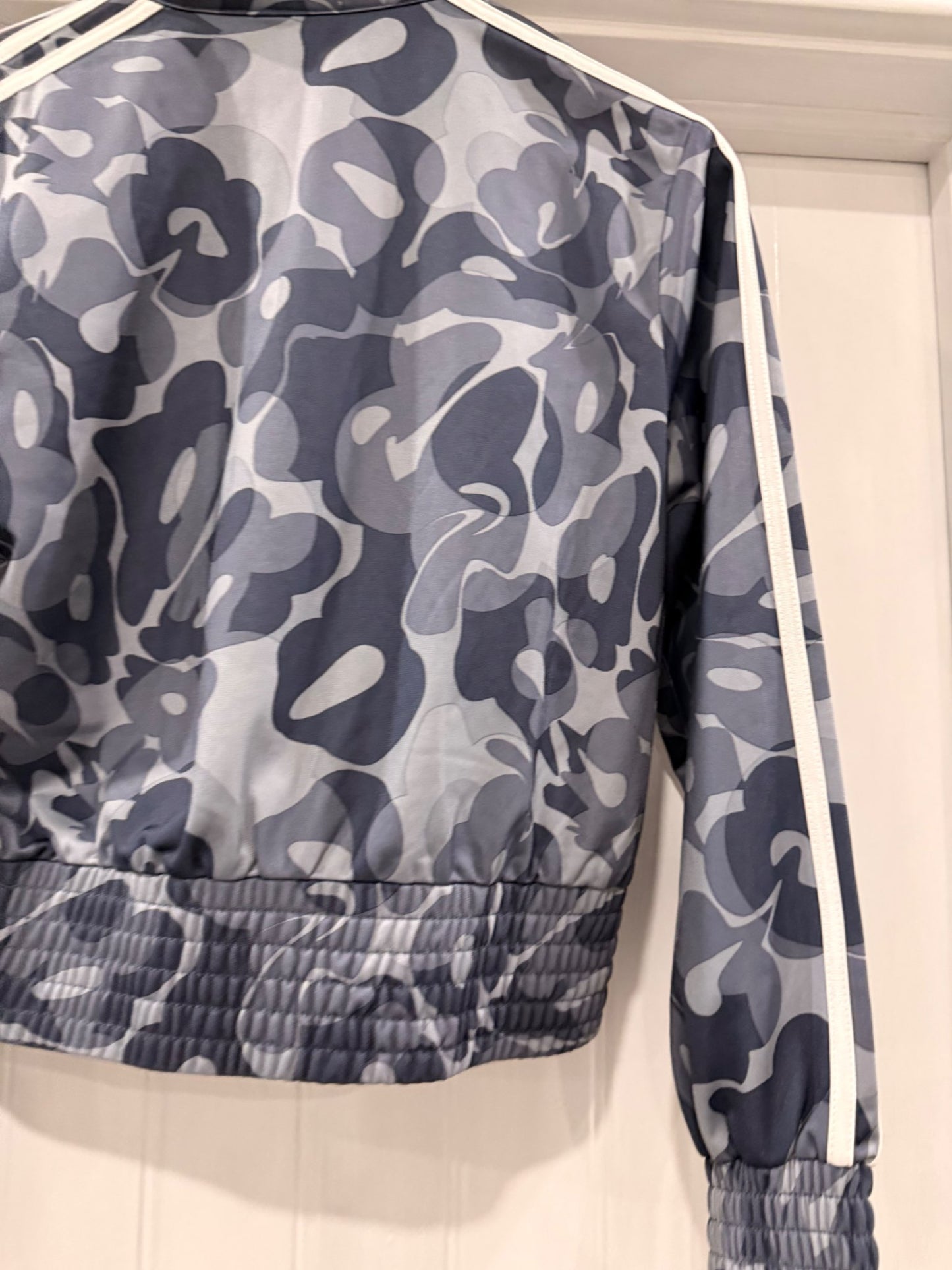 Adidas New With Tags blue Camouflage jacket, Kids 16