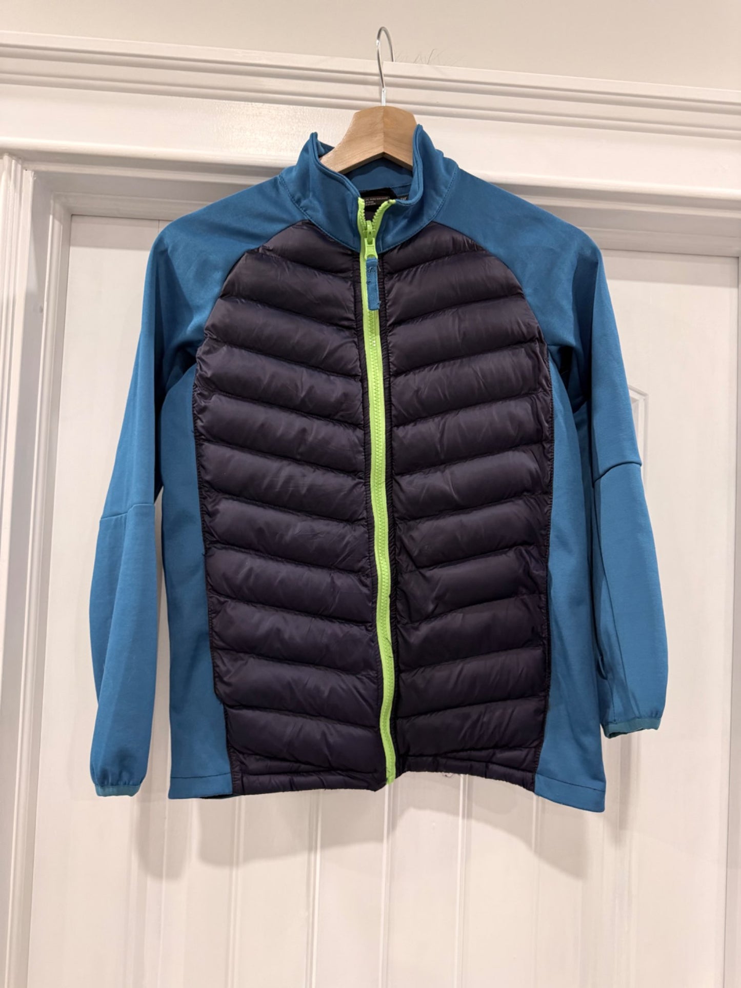Mountain Wearhouse Winter Jacket with interior layer jacket, Kids 10