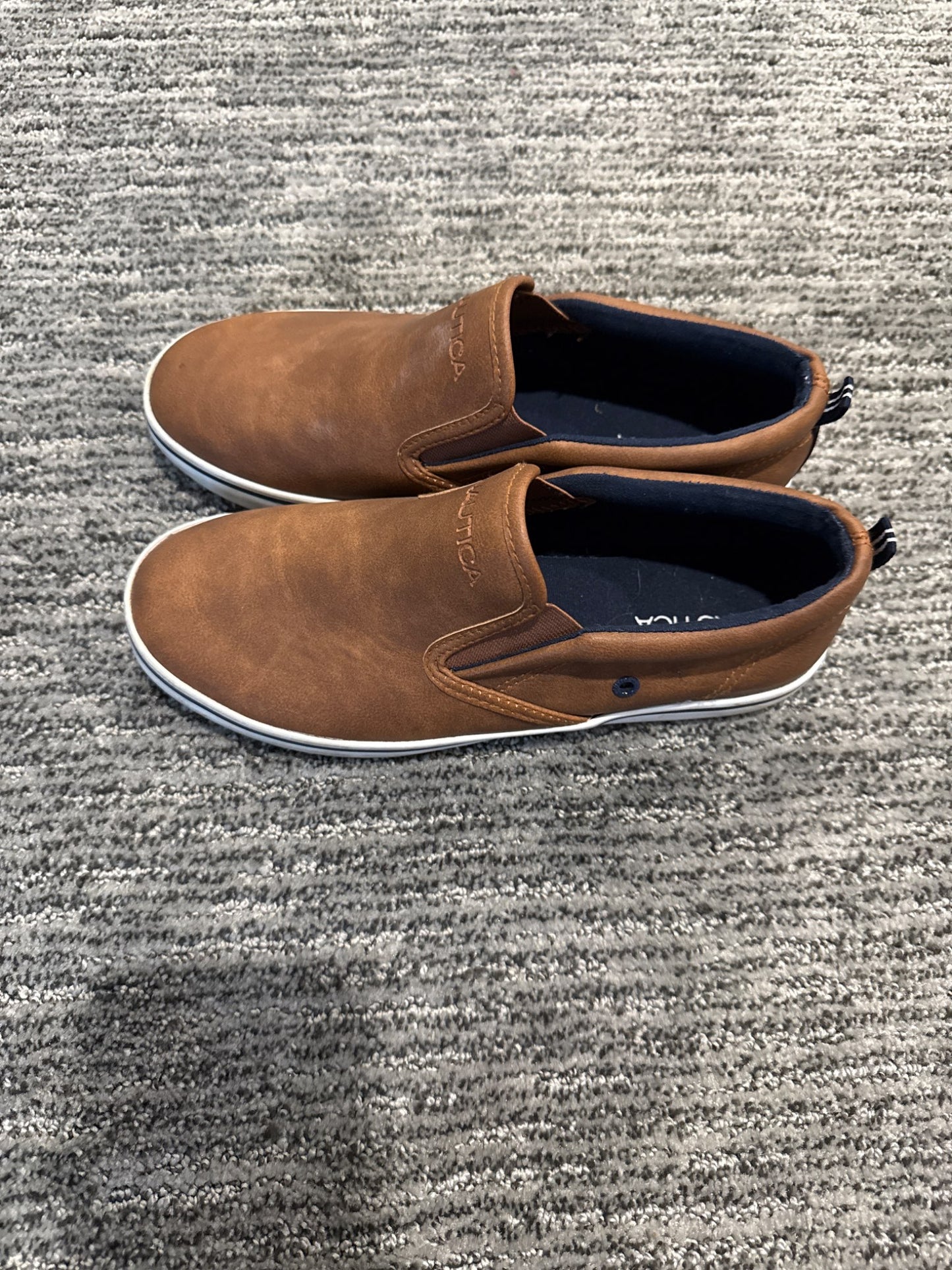 U.S. Size 5 Nautical slip in shoes