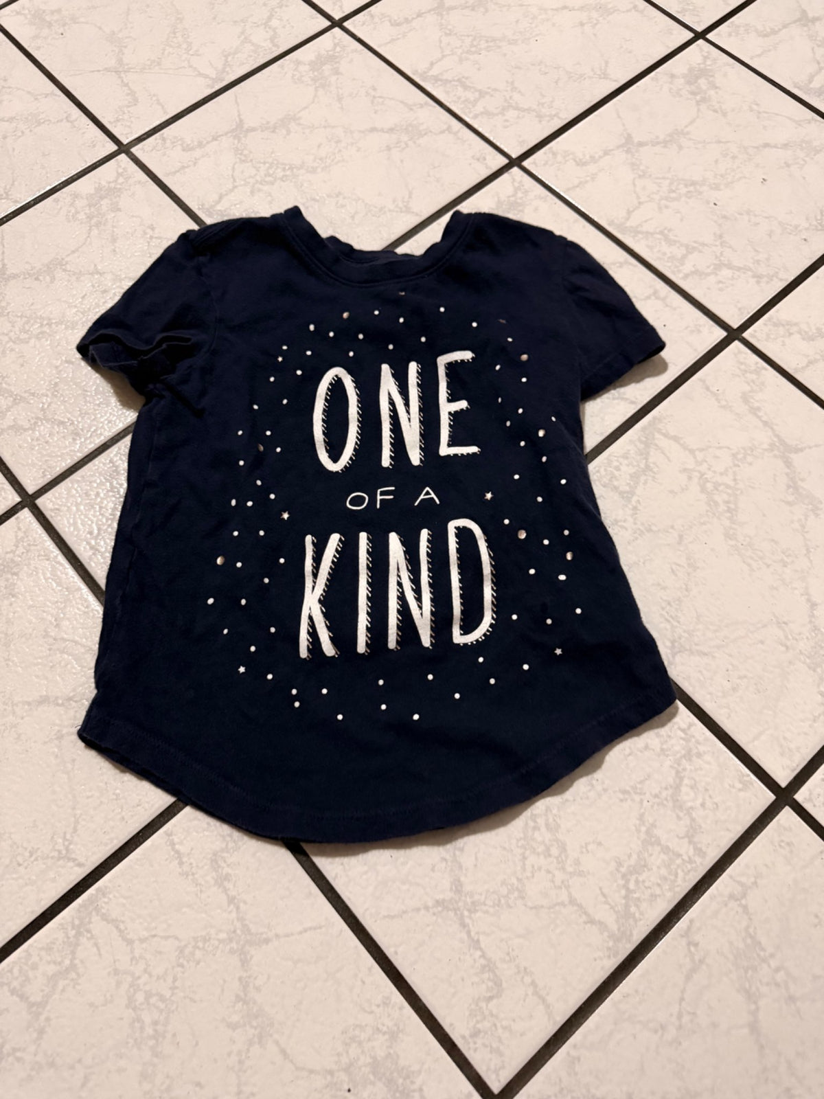 Old Navy One of a Kind t-shirt, size 5 fits smaller, Kids 5/5T