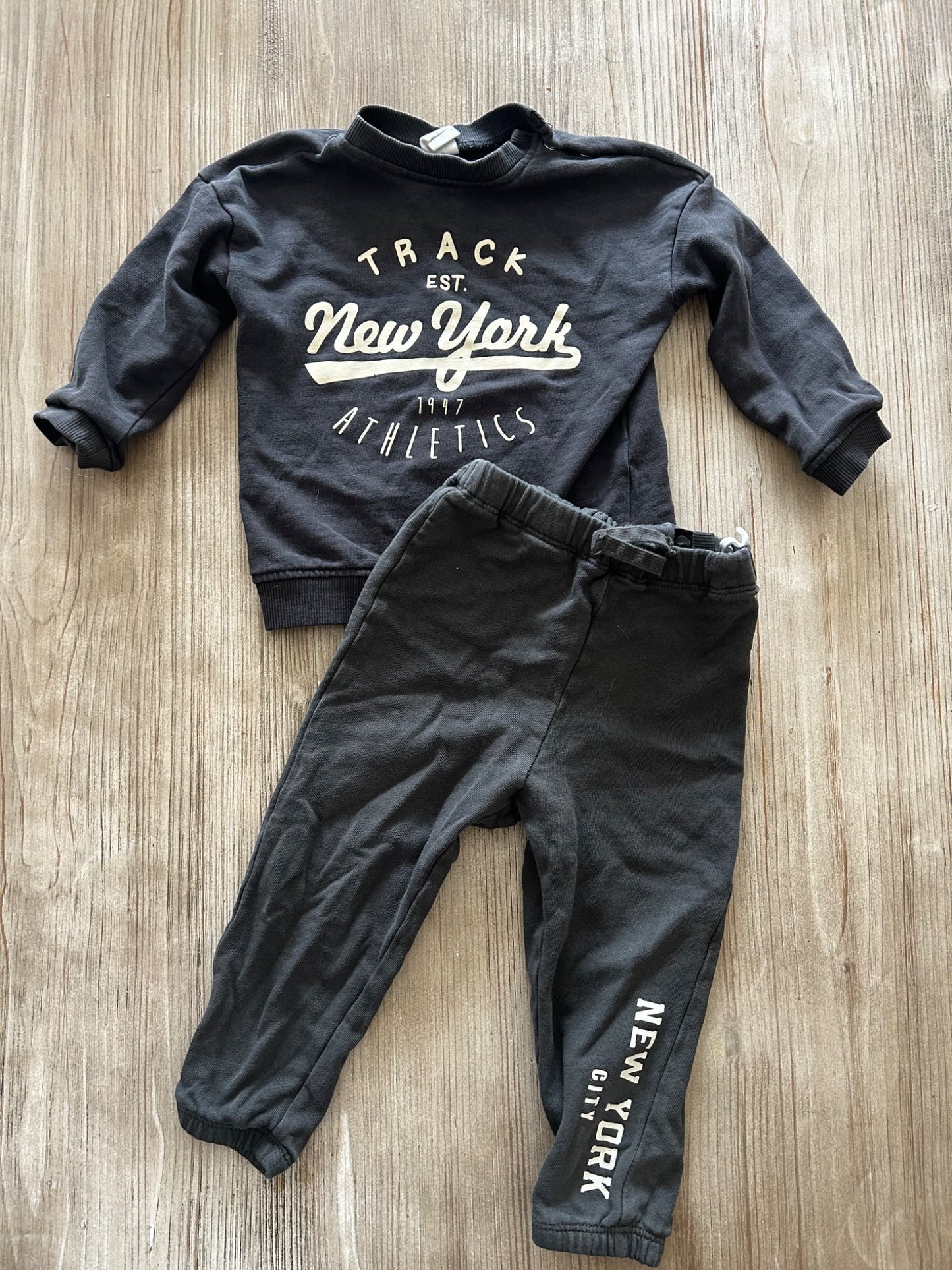 Dark grey sweatsuit, Kids 18 Month (12-18M)
