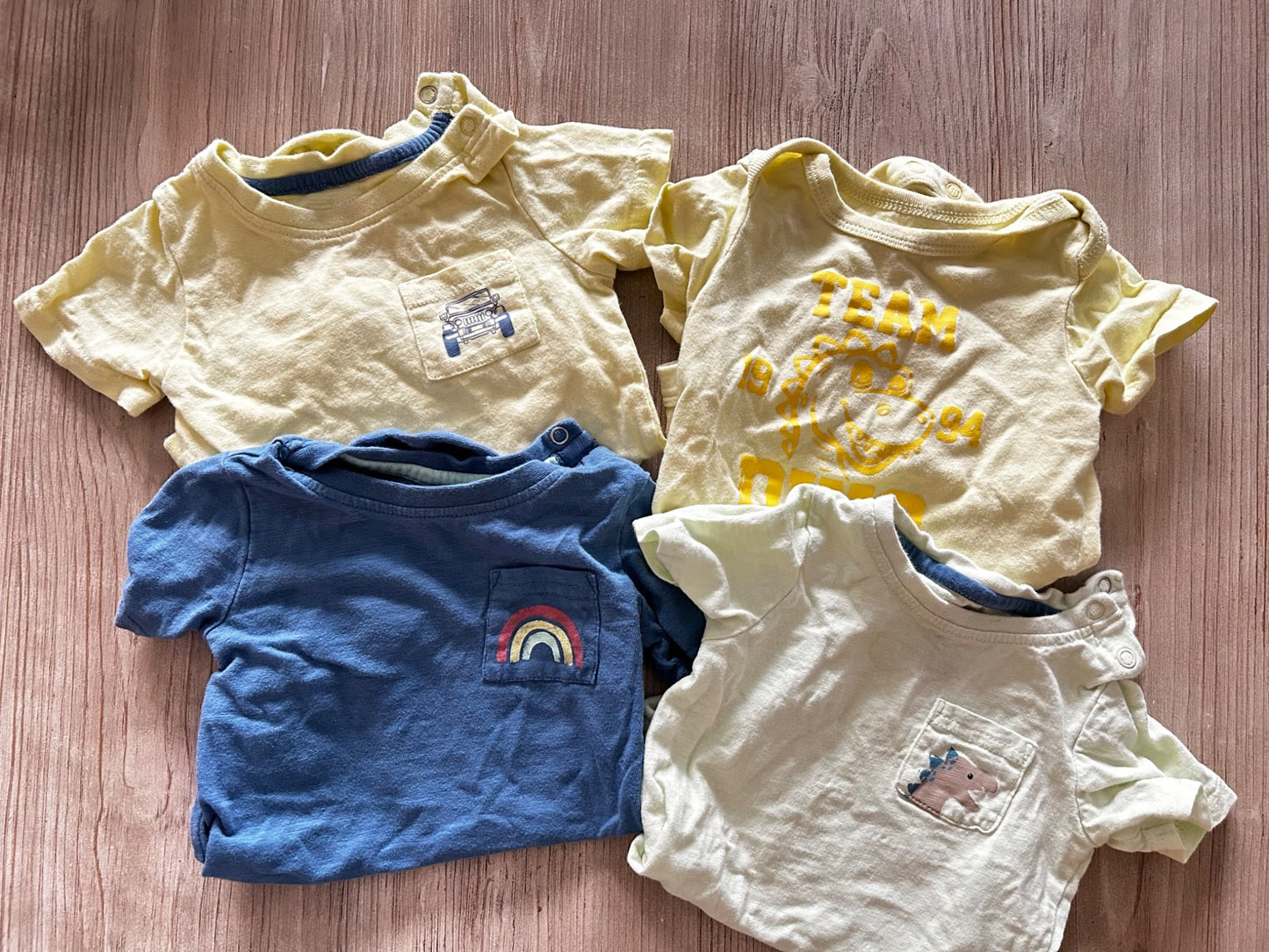 T shirt onesie bundle 6-12 m, Kids 12 Month (9-12M)