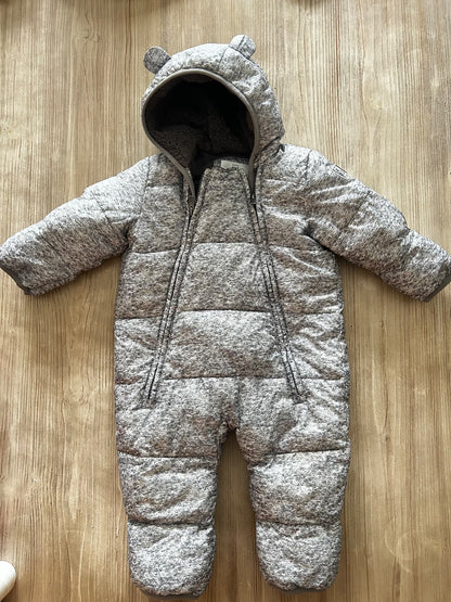 Gap 6-12 month snowsuit , Kids 12 Month (9-12M)
