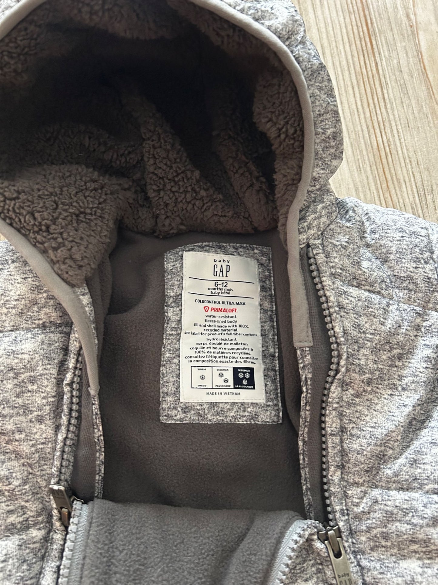 Gap 6-12 month snowsuit , Kids 12 Month (9-12M)