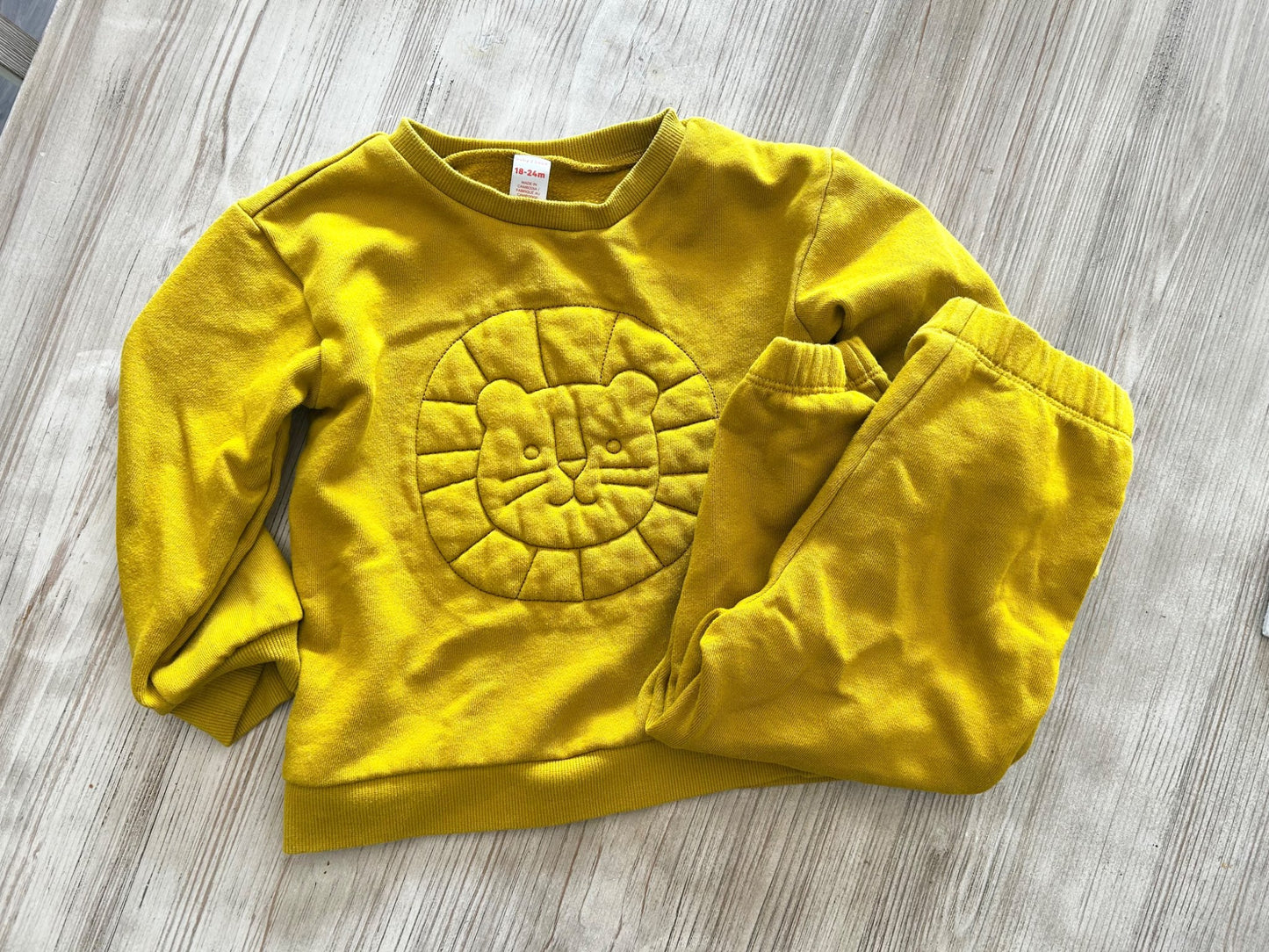 Mustard yellow sweatsuit , Kids 24 Month (18-24M)