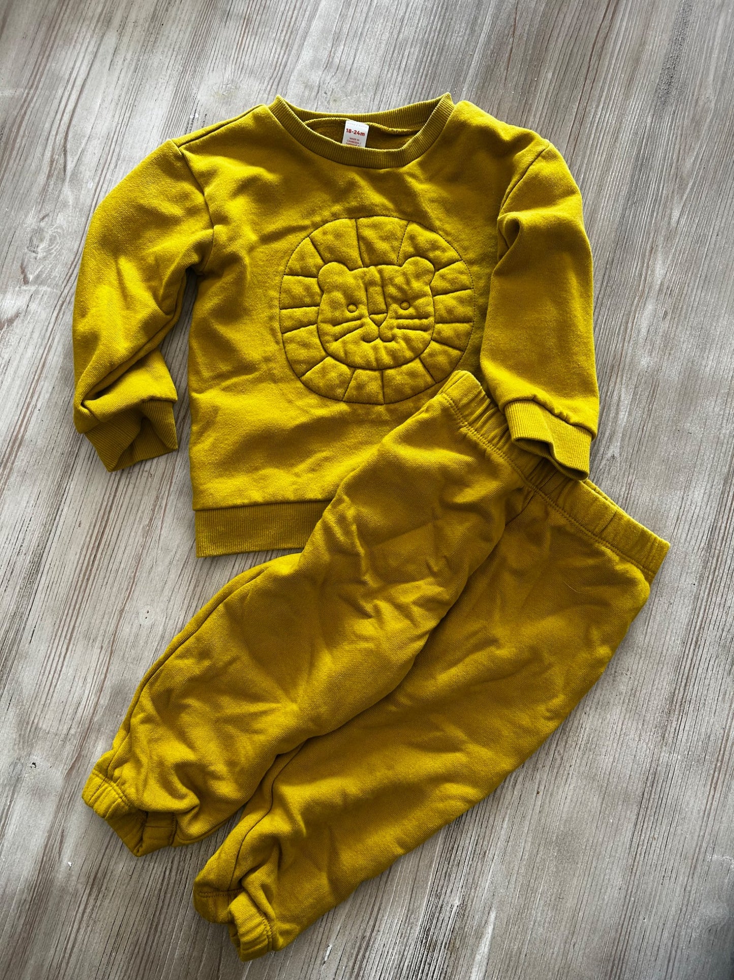 Mustard yellow sweatsuit , Kids 24 Month (18-24M)