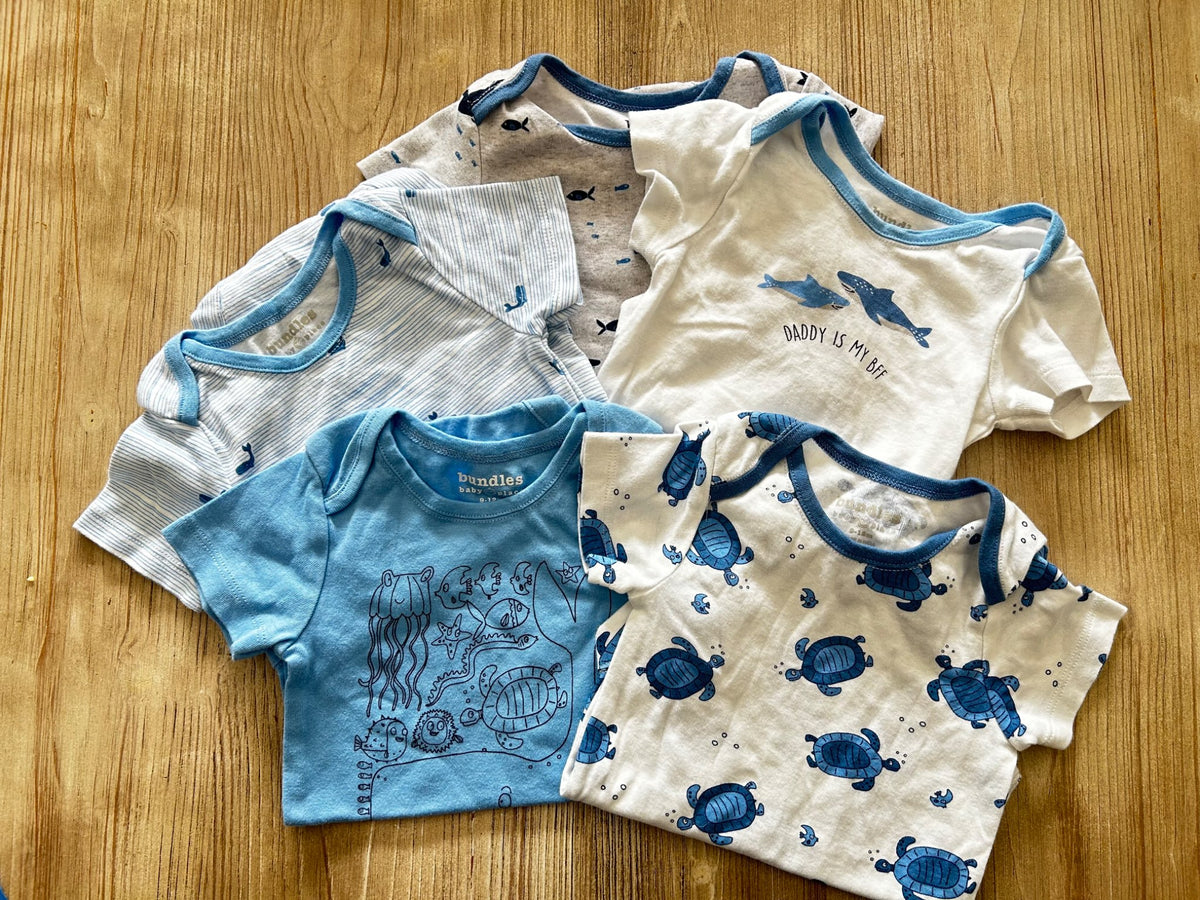5 tshirt onesies , Kids 12 Month (9-12M)