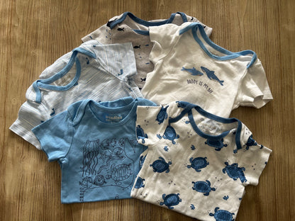 5 tshirt onesies , Kids 12 Month (9-12M)