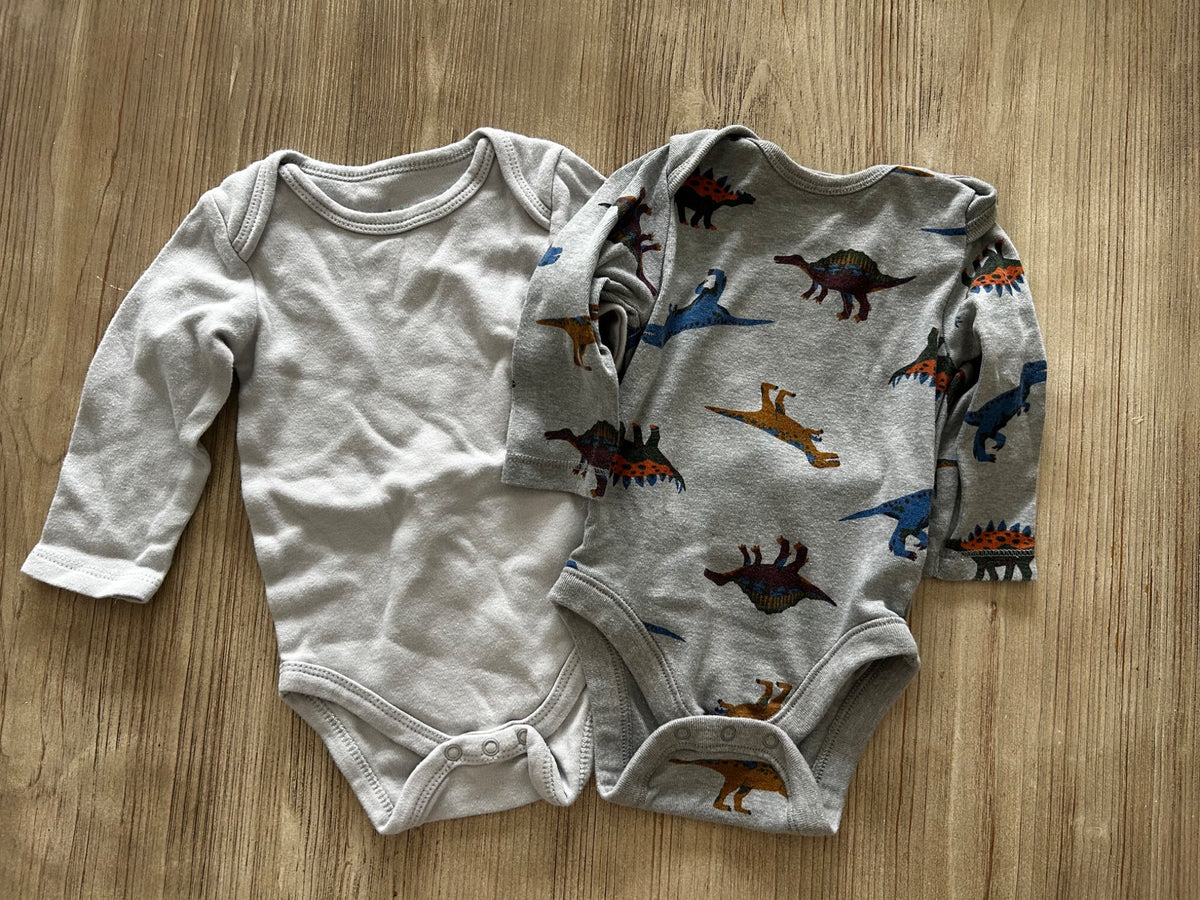Two long sleeved onesies , Kids 6 Month (3-6M)