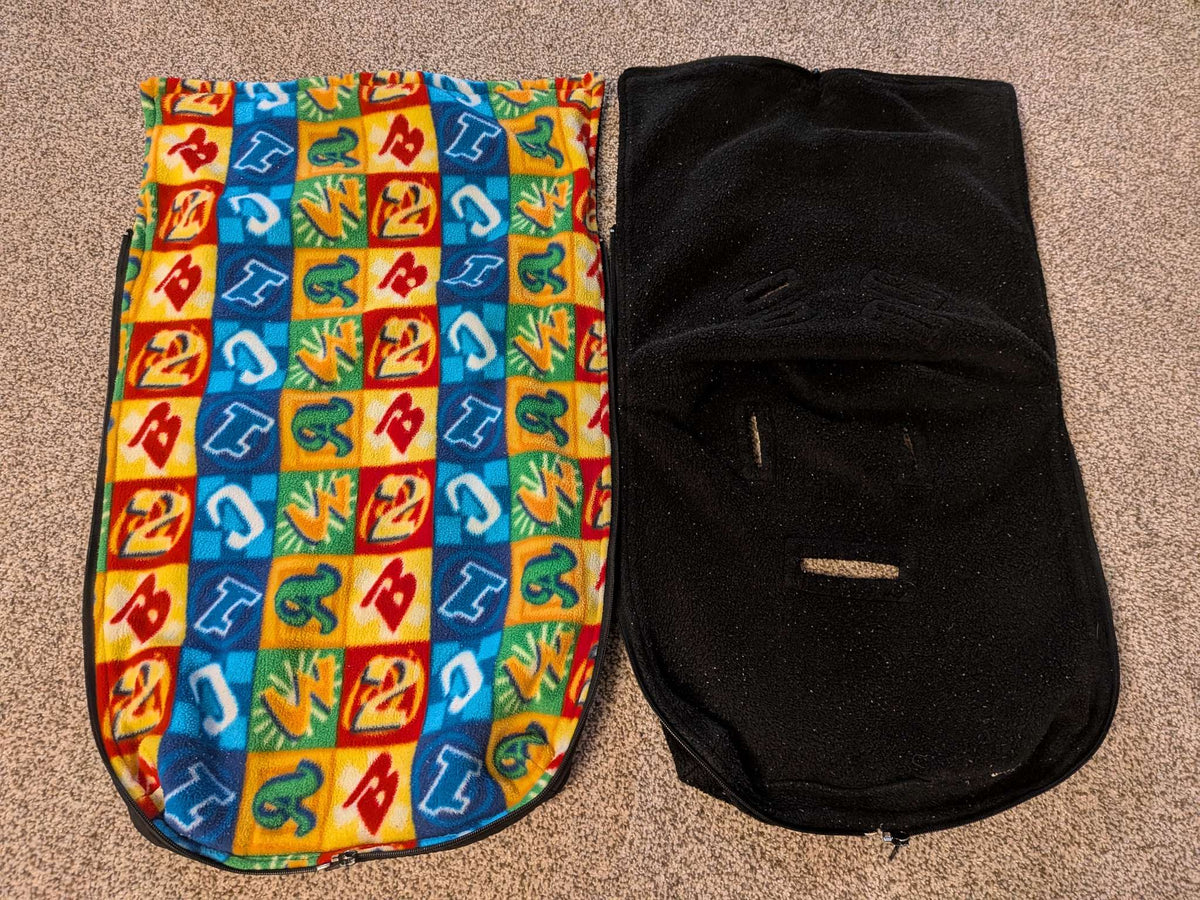 Cozy stroller blanket