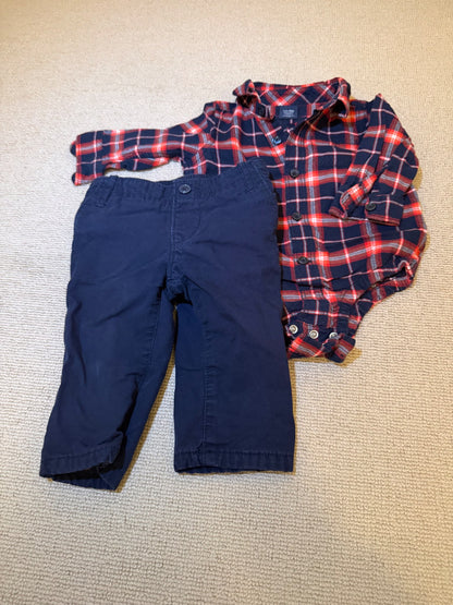 Baby Gap holiday outfit size 6-12mos, Kids 9 Month (6-9M)