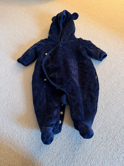 Baby Gap cozy bear outfit, Kids 3 Month (0-3M)