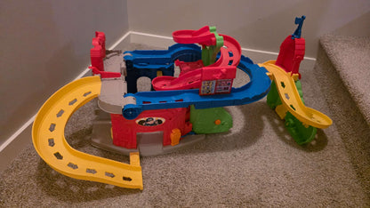 Fisher-Price Little People Wheelies Stand ’n Play Rampway *Tower Only*, VGUC
