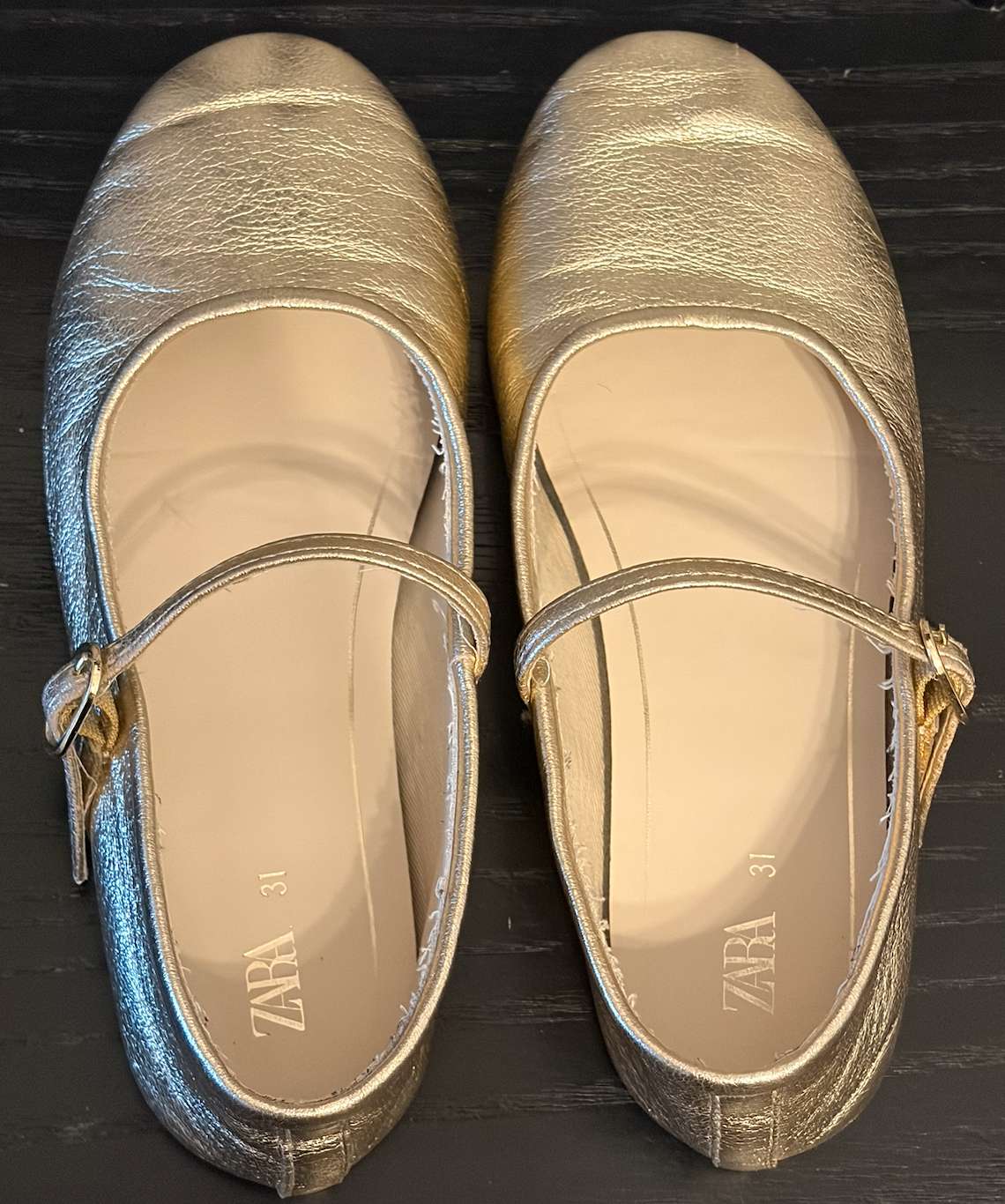 Zara girls Gold Metallic Ballet Flats Size 13, Shoes 13 (Kids:4-8yr)